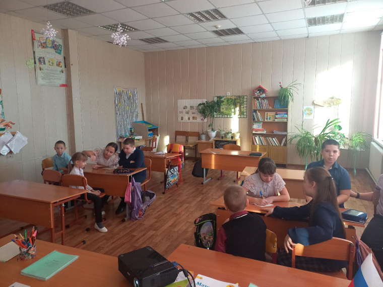 В мире профессий- знакомство с профессией "Охранник".