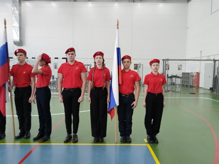 Муниципальный смотр-конкурс знаменных групп "Равнение на флаг".